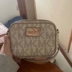Michael Khors Crossbody